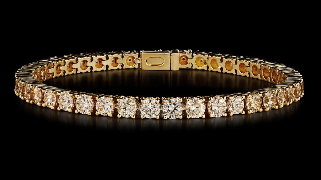 De Beers Desert Diamonds Icons Campaign Tennis Bracelet